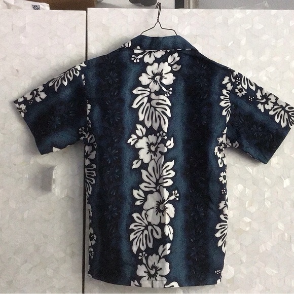 Royal Hawaiian Kids Blue Floral Button Down Shirt - Picture 8 of 8